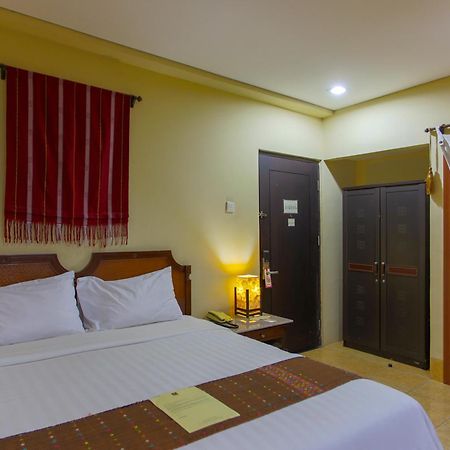 The Jayakarta Suites Komodo Flores Лабуан-Бахо Экстерьер фото